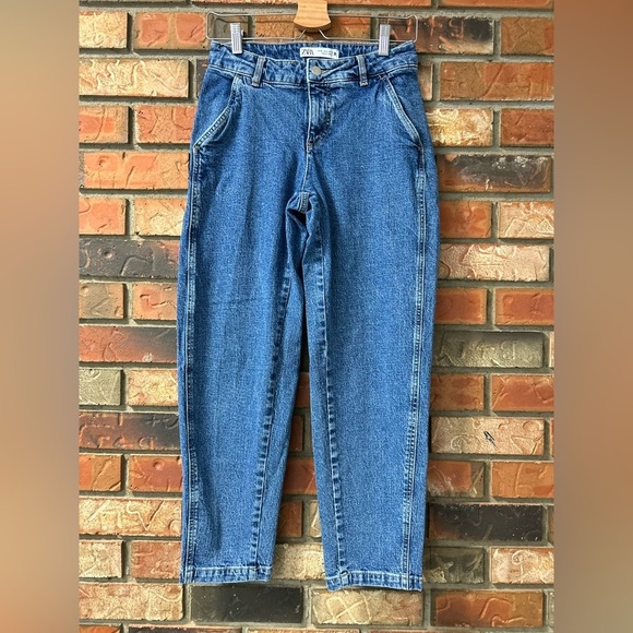 Zara Mid Rise Tapered Leg Jeans - Picture 3 of 6